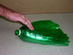 метла из пластиковых бутылок - почти готова
